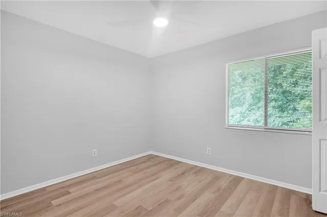 $1,600 | 4627 Bayshore Drive, Unit I8, Naples, FL 34112