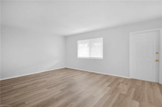 $1,600 | 4627 Bayshore Drive, Unit I8, Naples, FL 34112