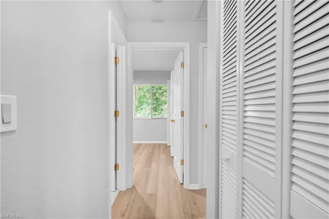 $1,600 | 4627 Bayshore Drive, Unit I8, Naples, FL 34112