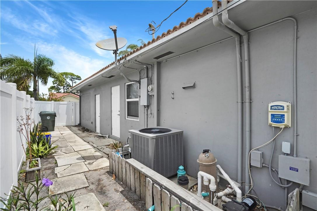 984 Southwest 5th Street Boca Raton, FL 33486 - Photo 8 of 28 Photo 8