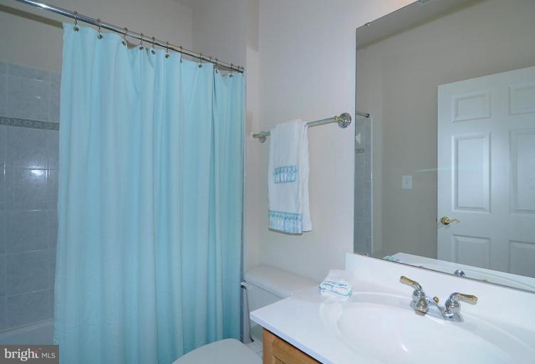 4501 Pinetree Road Rockville, MD 20853 - Photo 22 of 26 Bath #1