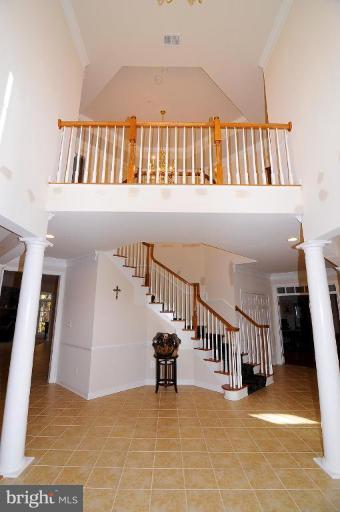 4501 Pinetree Road Rockville, MD 20853 - Photo 6 of 26 Entrance / Foyer