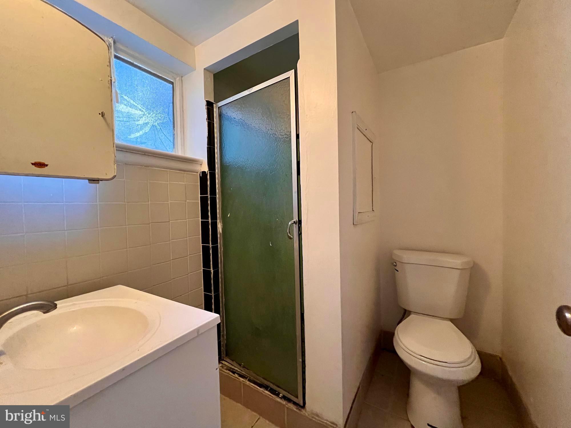 10204 Folk Street Silver Spring, MD 20902 - Photo 18 of 24