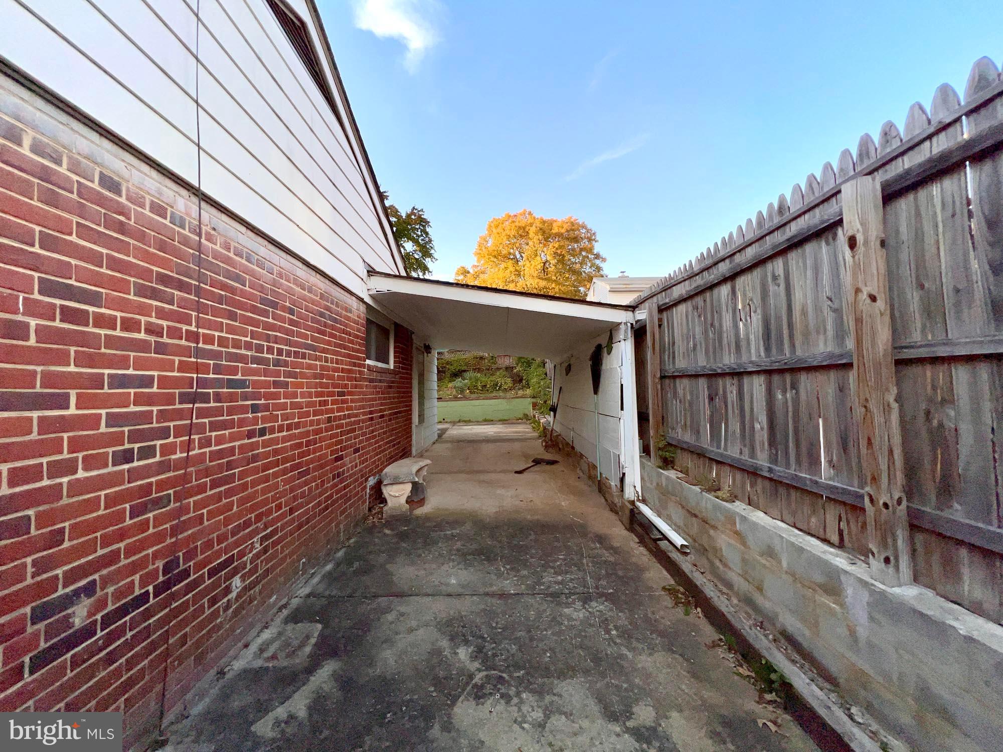 10204 Folk Street Silver Spring, MD 20902 - Photo 4 of 24