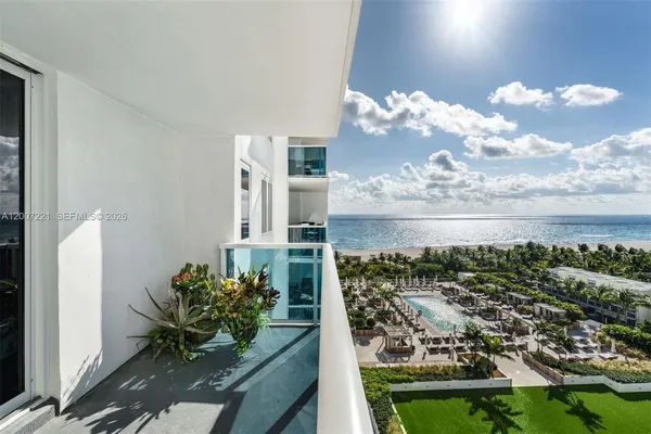$11,500 | 2301 Collins Avenue, Unit 902, Miami Beach, FL 33139
