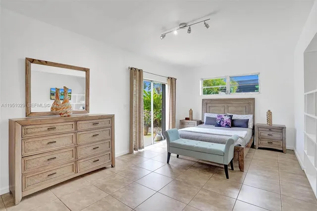 $1,475,000 | 7525 West Treasure Drive, North Bay Village, FL 33141