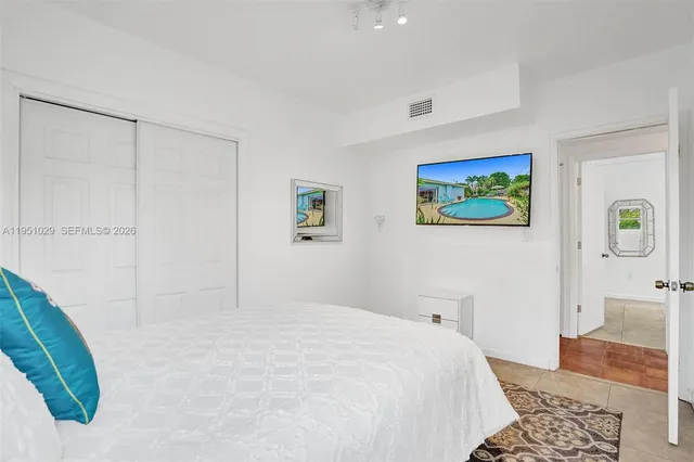 $1,475,000 | 7525 West Treasure Drive, North Bay Village, FL 33141