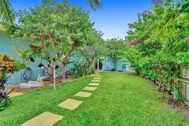 $1,475,000 | 7525 West Treasure Drive, North Bay Village, FL 33141