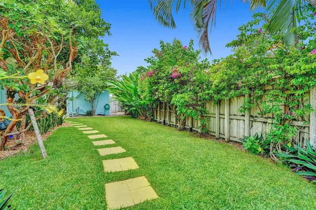 $1,475,000 | 7525 West Treasure Drive, North Bay Village, FL 33141