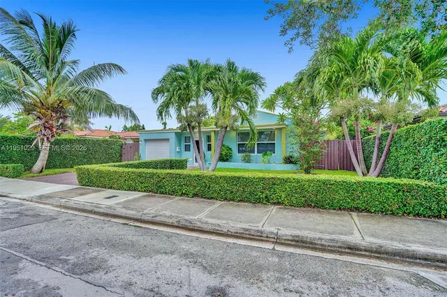 $1,475,000 | 7525 West Treasure Drive, North Bay Village, FL 33141