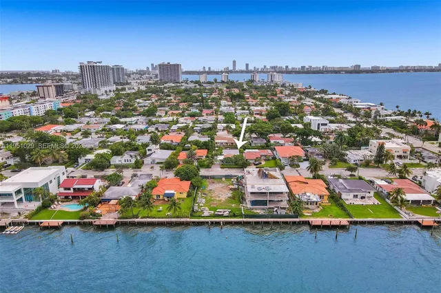 $1,475,000 | 7525 West Treasure Drive, North Bay Village, FL 33141