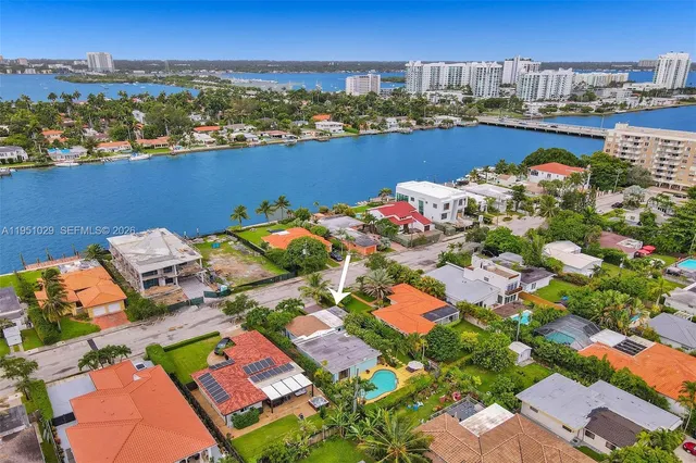 $1,475,000 | 7525 West Treasure Drive, North Bay Village, FL 33141