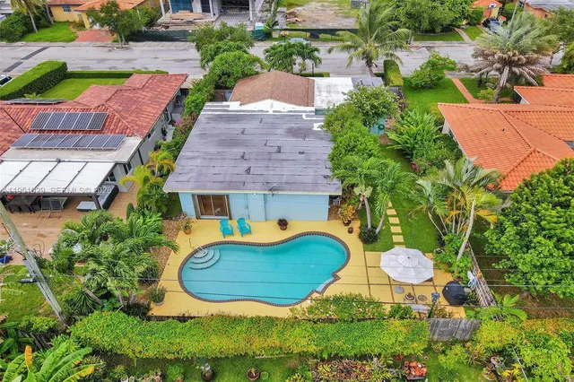 $1,475,000 | 7525 West Treasure Drive, North Bay Village, FL 33141