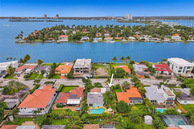 $1,475,000 | 7525 West Treasure Drive, North Bay Village, FL 33141