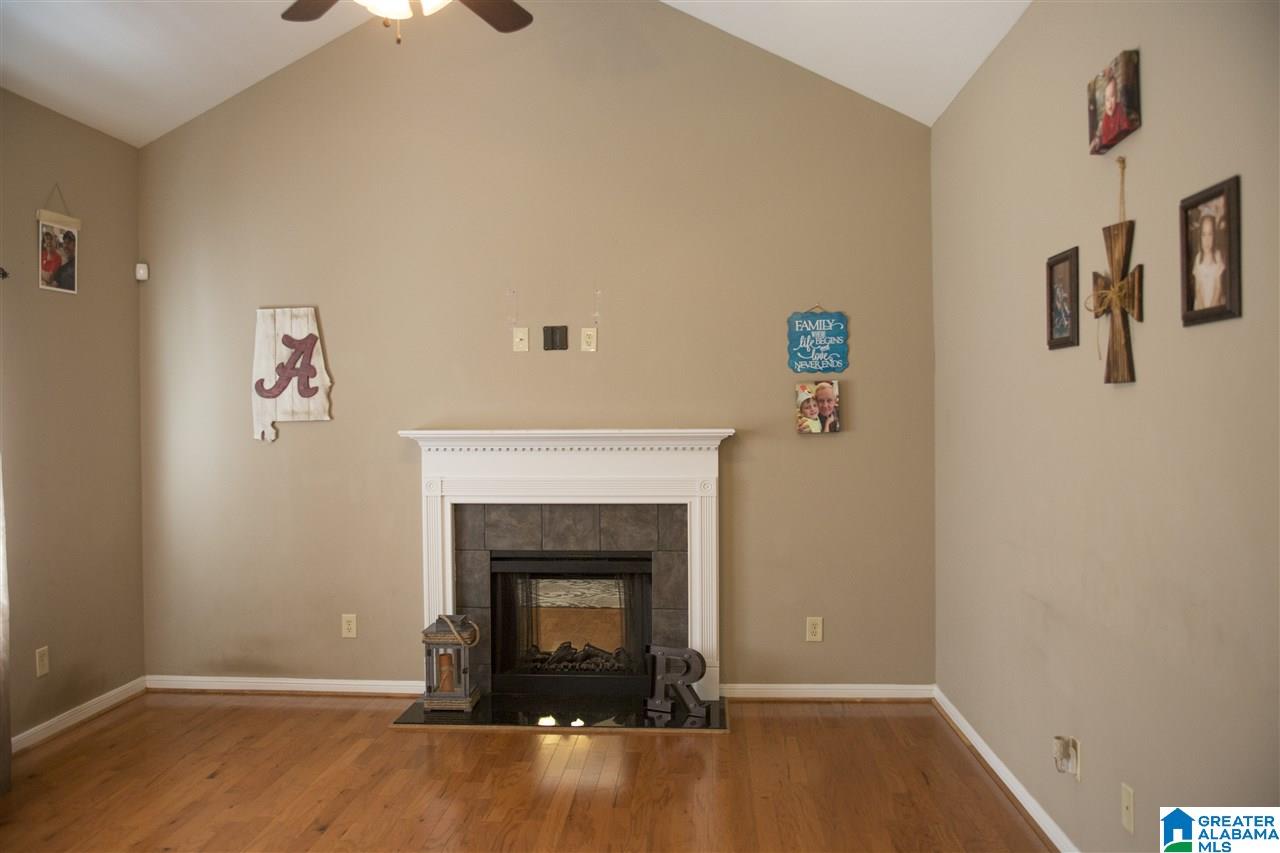 262 Walnut Street Leeds, AL 35094 - Photo 8 of 21