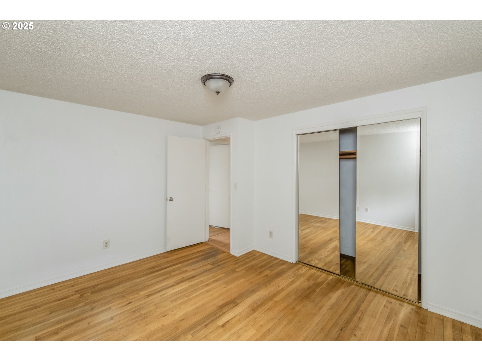 730 Southwest Dolph Street Portland, OR 97219 - Photo 13 of 30 Gallery Image 13