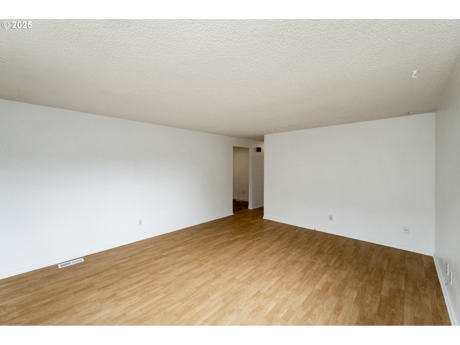 730 Southwest Dolph Street Portland, OR 97219 - Photo 18 of 30 Gallery Image 18