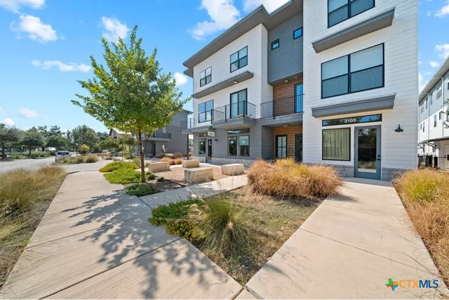 a view of entrance door of the house