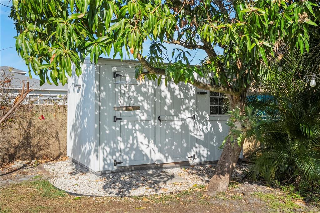 1092 East Madison Avenue Stuart, FL 34996 - Photo 33 of 60