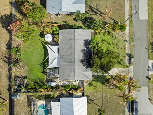 $575,000 | 1092 East Madison Avenue, Stuart, FL 34996