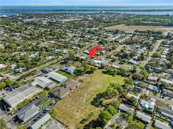 $575,000 | 1092 East Madison Avenue, Stuart, FL 34996