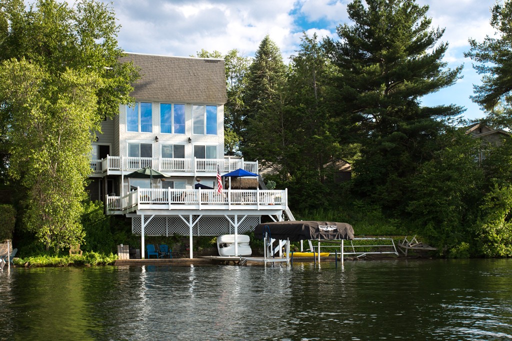 49 Birch Island Road Webster, MA 01570 - Photo 1 of 30 Gallery Image 1