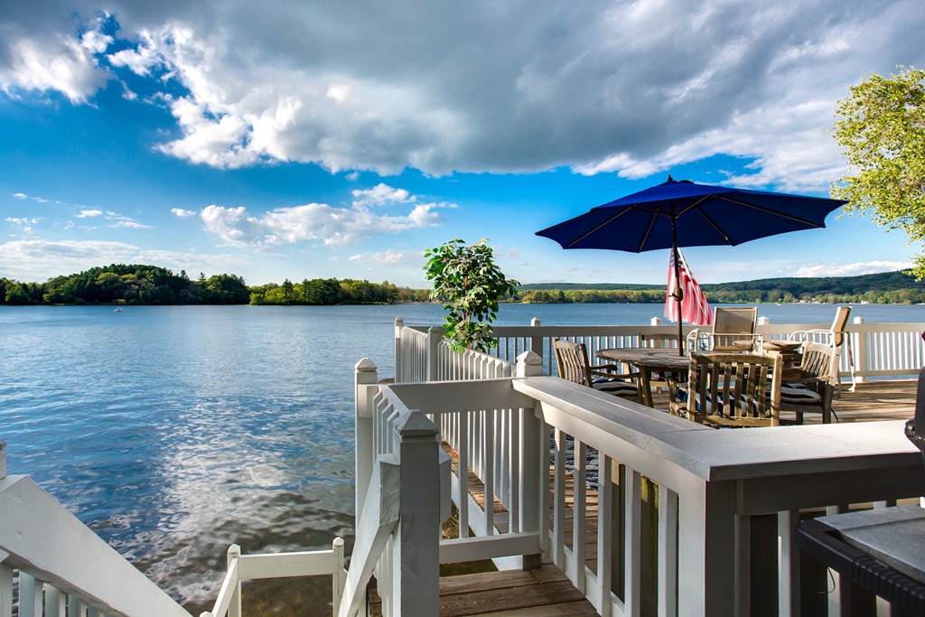 49 Birch Island Road Webster, MA 01570 - Photo 3 of 30 Gallery Image 3