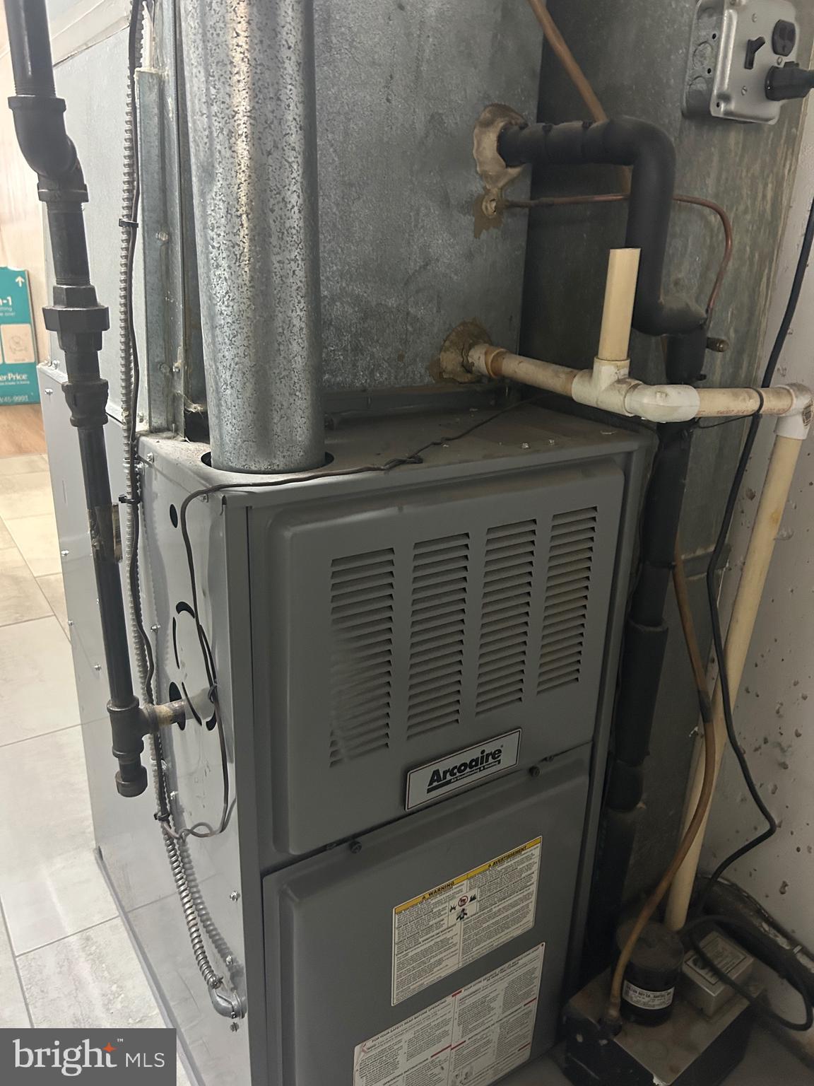 830 Pne Hl Road Philadelphia, PA 19115 - Photo 33 of 42 a view of storage and utility room