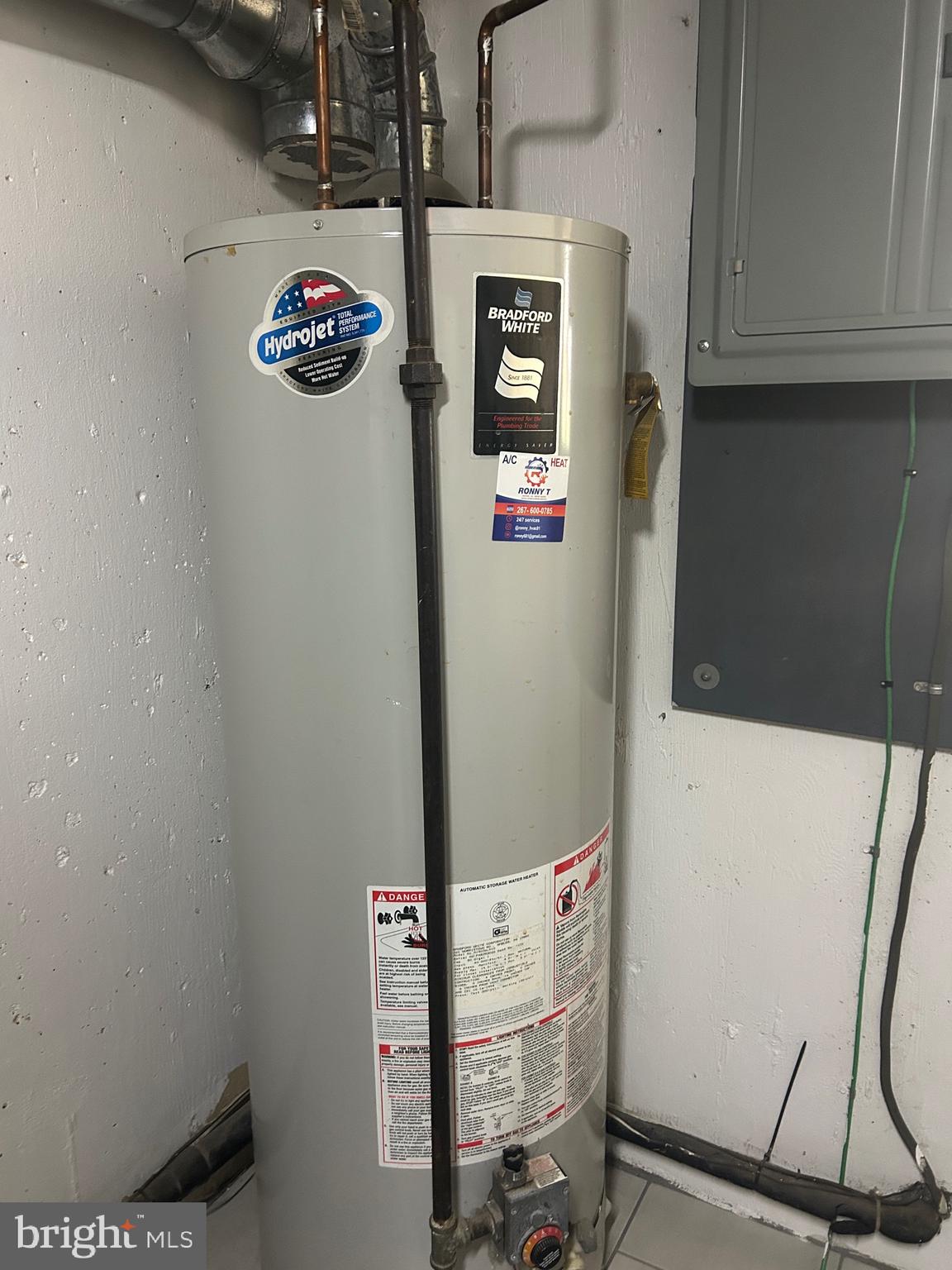 830 Pne Hl Road Philadelphia, PA 19115 - Photo 34 of 42 a utility room with a refrigerator