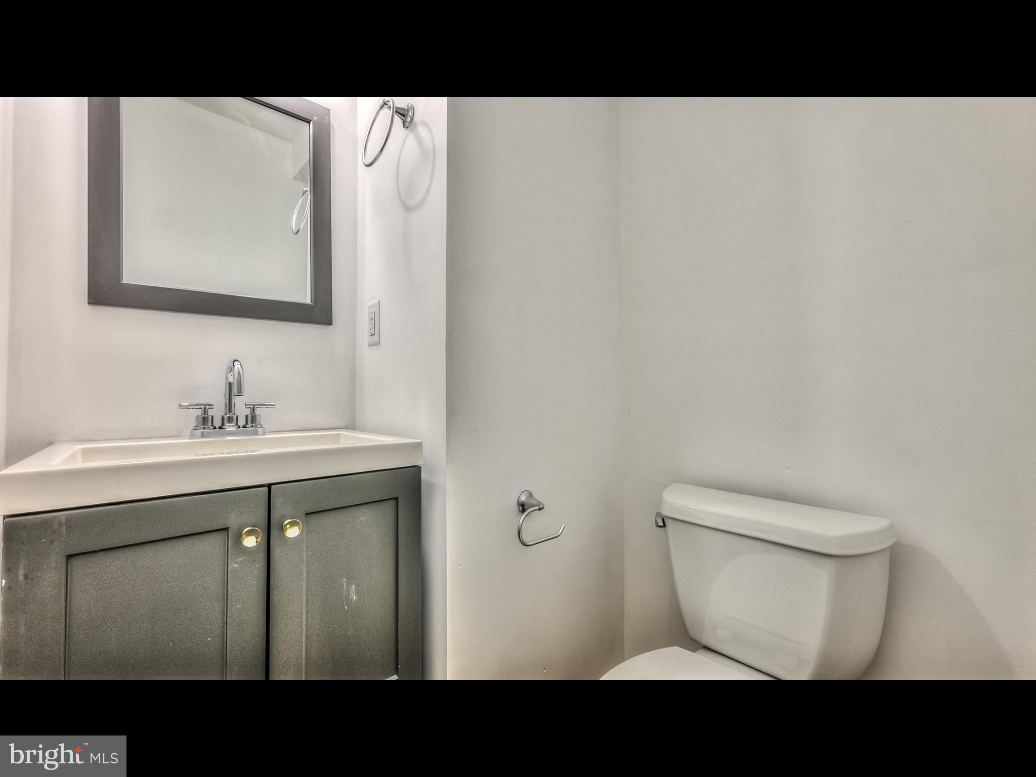 8619 Trumps Mill Road Baltimore, MD 21237 - Photo 9 of 33 Gallery Image 9