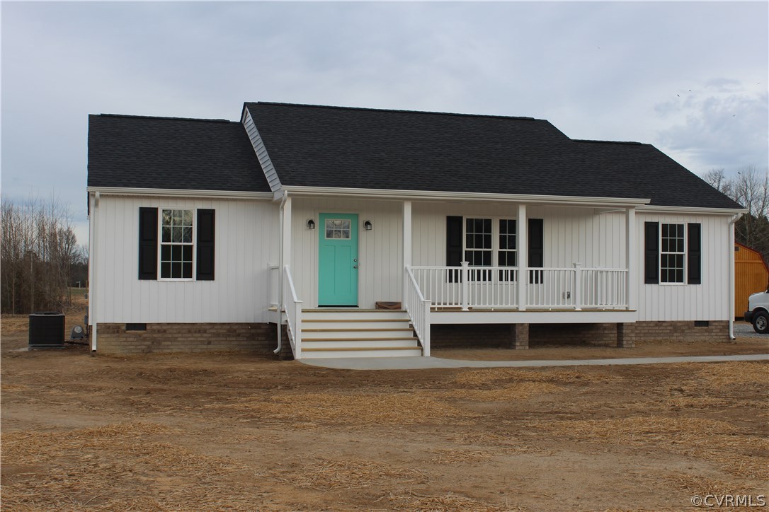 169 Sandy Point Road West Point, VA 23181 - Photo 2 of 13 Gallery Image 2