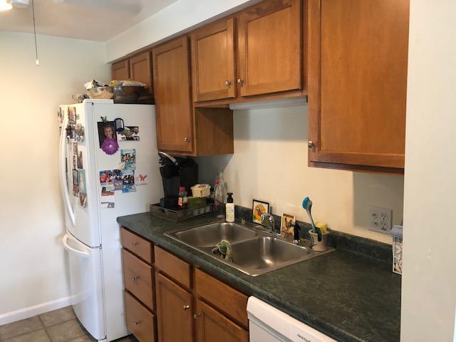 17 Elizabeth Road, Unit 17 South Berwick, ME 03908 - Photo 5 of 12 IMG_3759