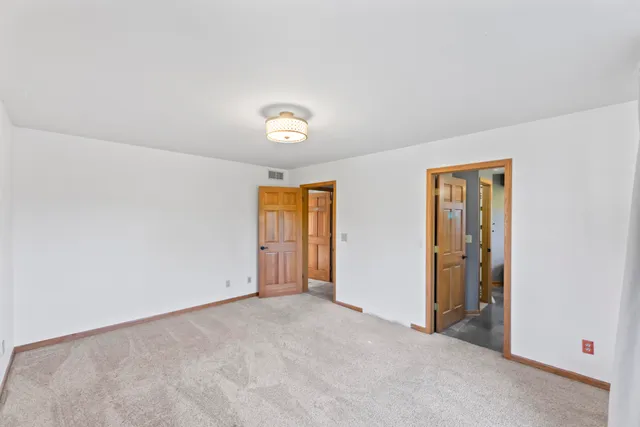 $599,000 | S40W31356 Johns Way, Genesee, WI 53189