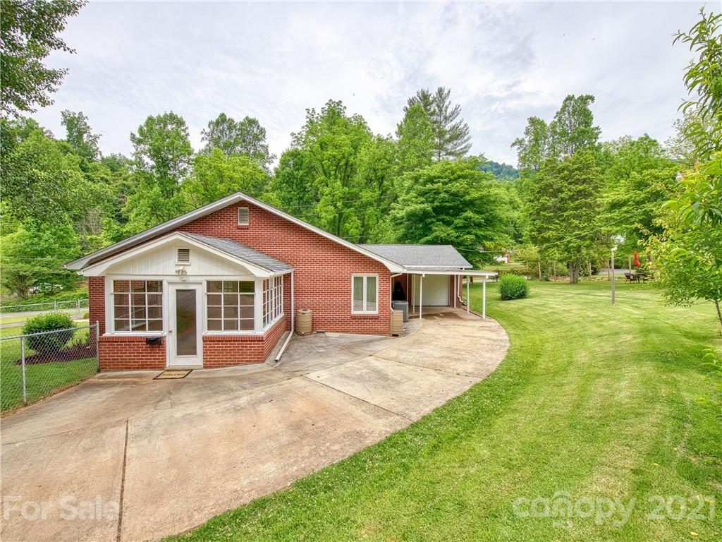 164 Allens Branch Road Sylva, NC 28779 - Photo 4 of 31 Gallery Image 4