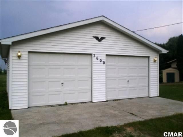 7600 North Luce Road Alma, MI 48801 - Photo 7 of 25 1771122-6.JPG