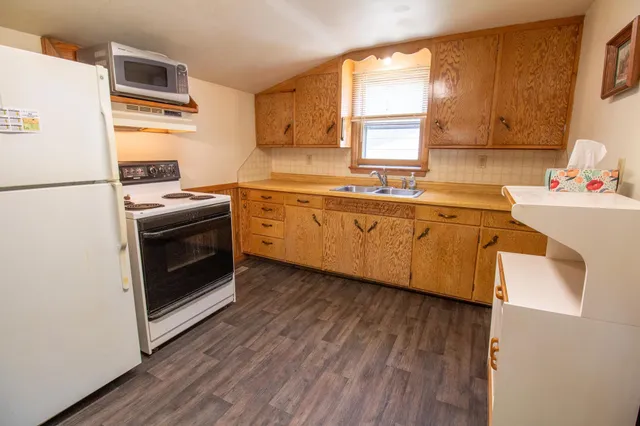 $89,000 | 103 3rd Street Northeast, Barnesville, MN 56514