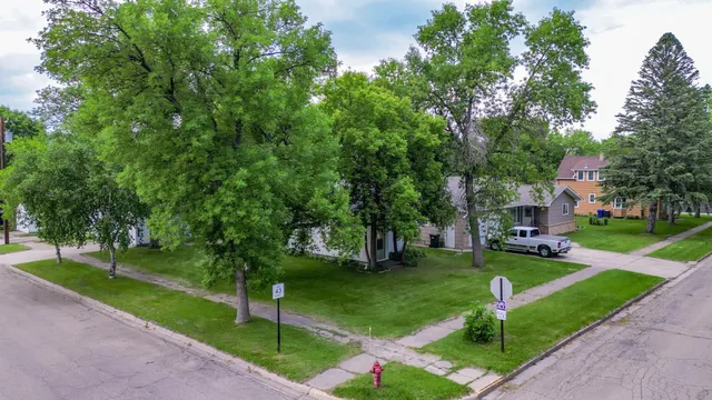 $89,000 | 103 3rd Street Northeast, Barnesville, MN 56514