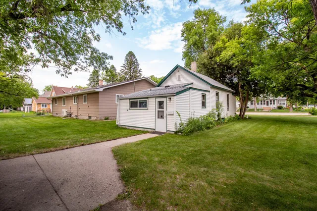 $89,000 | 103 3rd Street Northeast, Barnesville, MN 56514