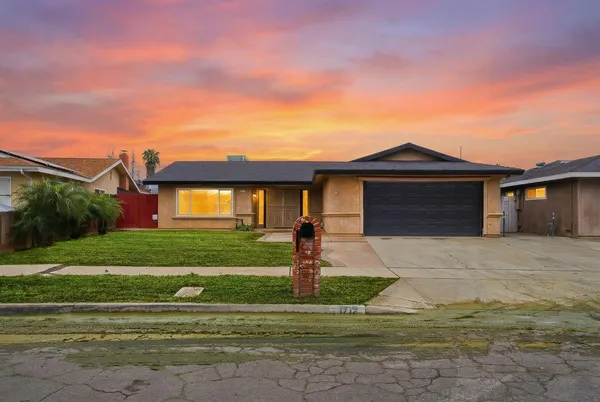 $399,900 | 1712 West Donner Avenue, Fresno, CA 93705