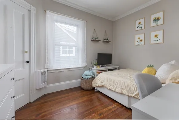 $4,750 | 233 E Street, Unit 3, Boston, MA 02127