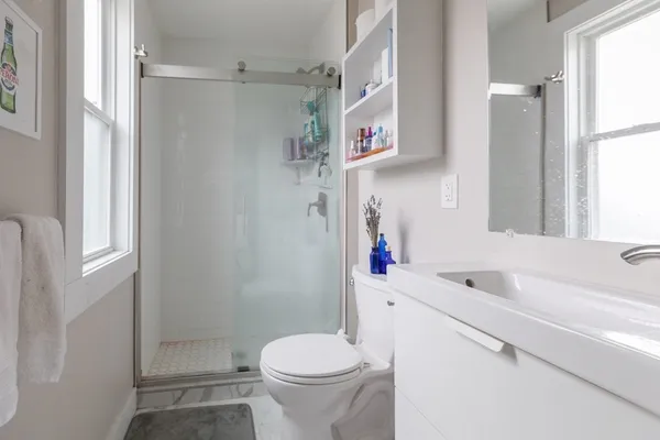 $4,750 | 233 E Street, Unit 3, Boston, MA 02127