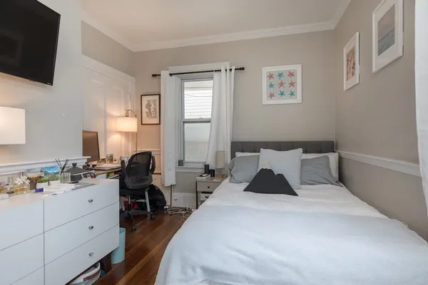 $4,750 | 233 E Street, Unit 3, Boston, MA 02127