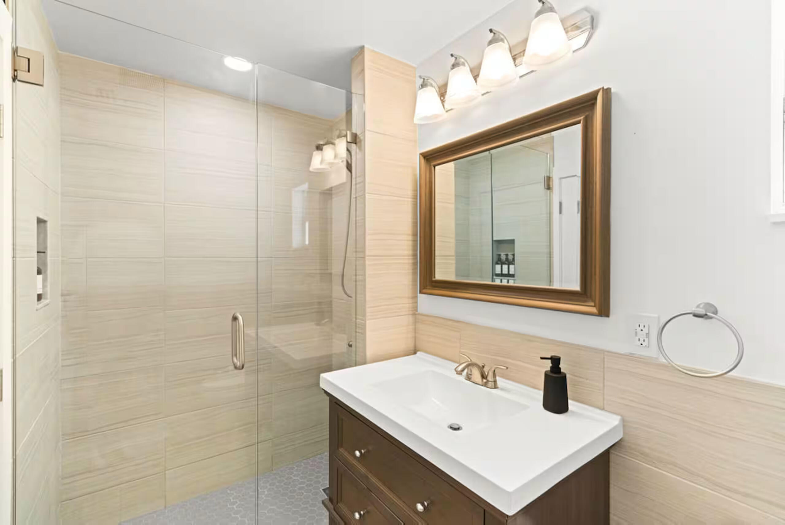 1216 Surf Road Singer Island, FL 33404 - Photo 20 of 32 4e5108e3-64a3-480e-b25b-0e31015fc75b