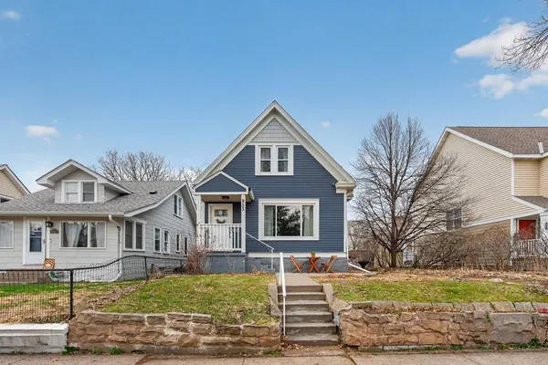 $350,000 | 953 Carroll Avenue, St. Paul, MN 55104