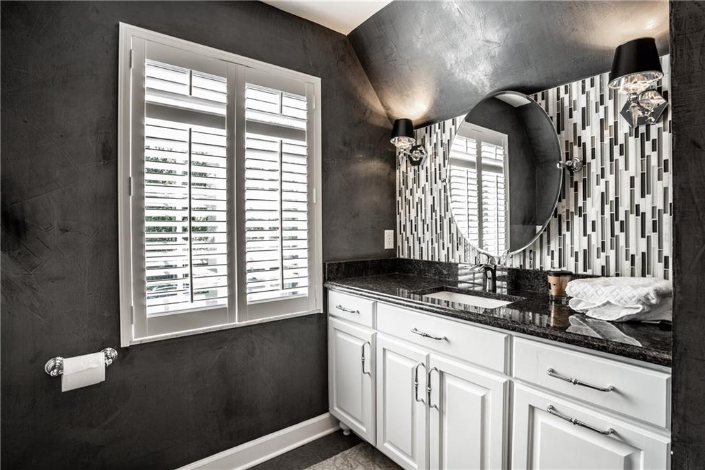 7036 Warwick Road Indianapolis, IN 46220 - Photo 22 of 32 Gallery Image 22