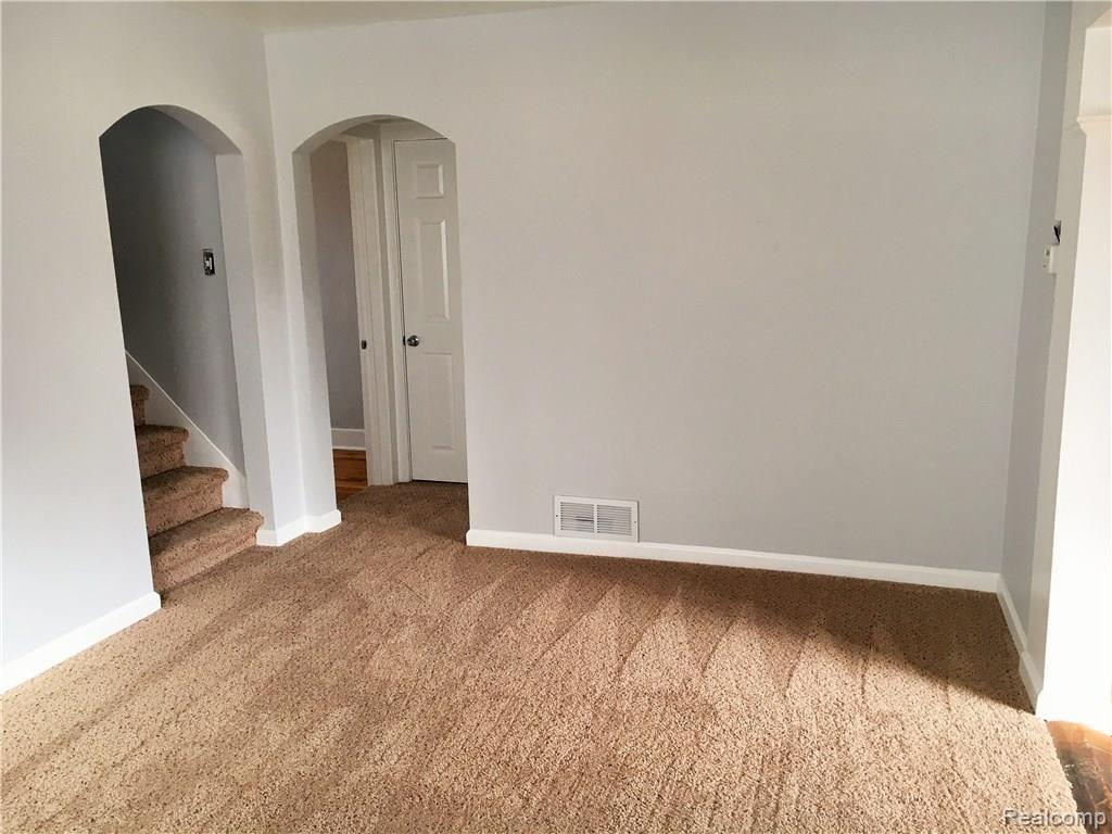 18051 Ruth Street Melvindale, MI 48122 - Photo 5 of 14 R 11.JPG