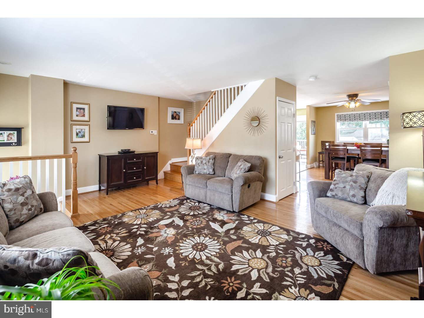 12734 Cabell Road Philadelphia, PA 19154 - Photo 3 of 20