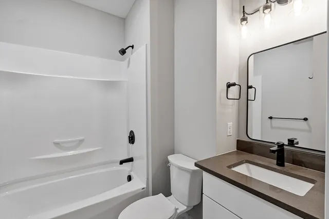 $1,700 | 409 Main Street, Unit 2A, Fitchburg, MA 01420