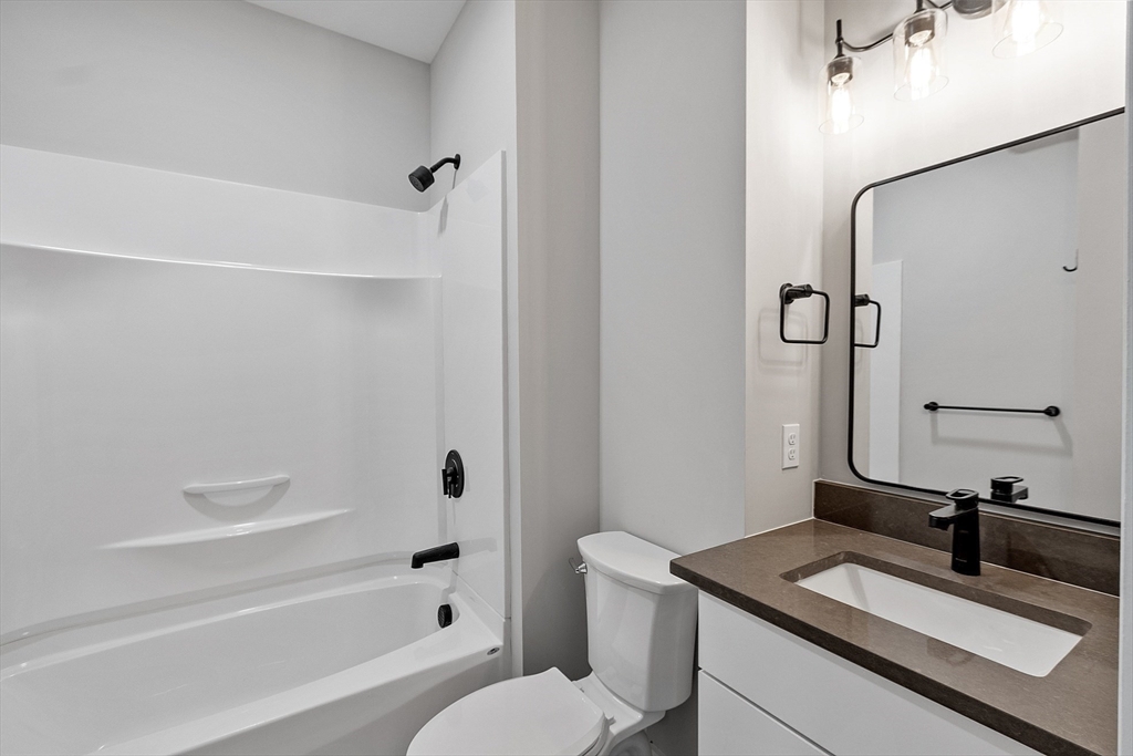 409 Main Street, Unit 2A Fitchburg, MA 01420 - Photo 12 of 18