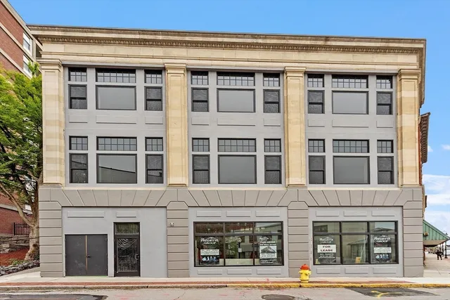 $1,700 | 409 Main Street, Unit 2A, Fitchburg, MA 01420